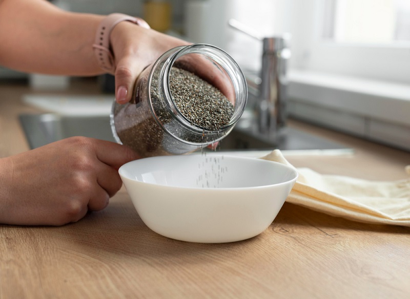 Chia Seed Tak Boleh Dikonsumsi Sembarangan, Ini Cara Aman dan Risikonya