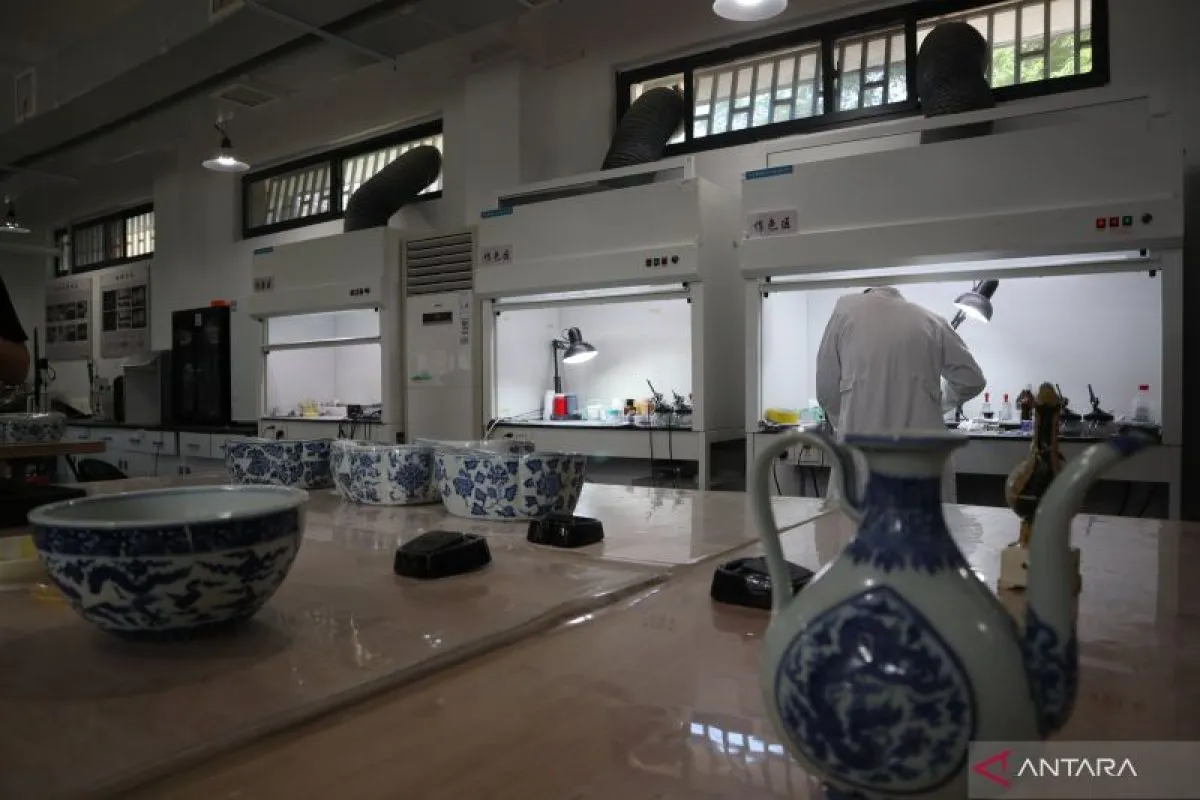 Jejak “DNA” Keramik Jingdezhen Dikumpulkan untuk Menjaga Warisan Porselen Tiongkok